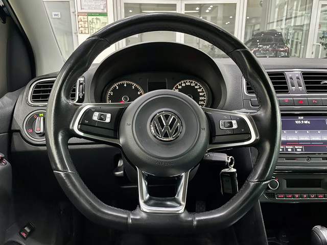 Фотография 13: Volkswagen Polo, V Рестайлинг 