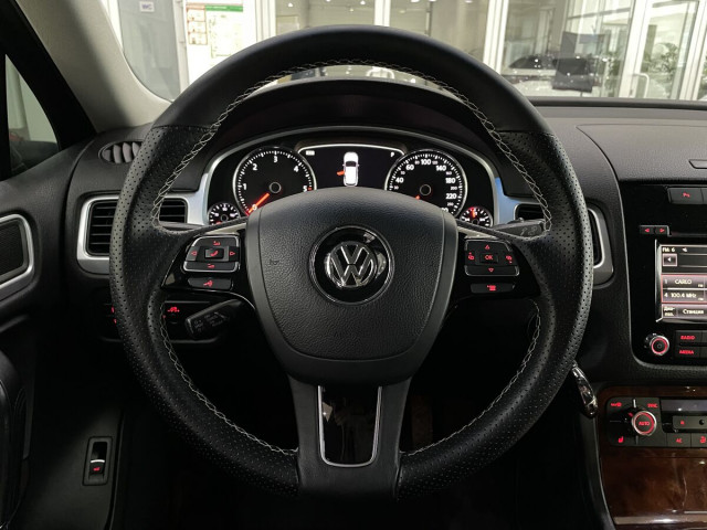 Фотография 13: Volkswagen Touareg, II 