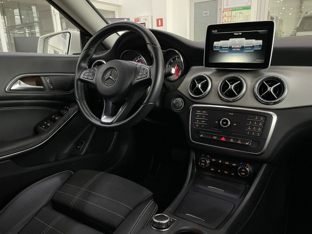 Фотография 11: Mercedes-Benz CLA, I (C117, X117) 