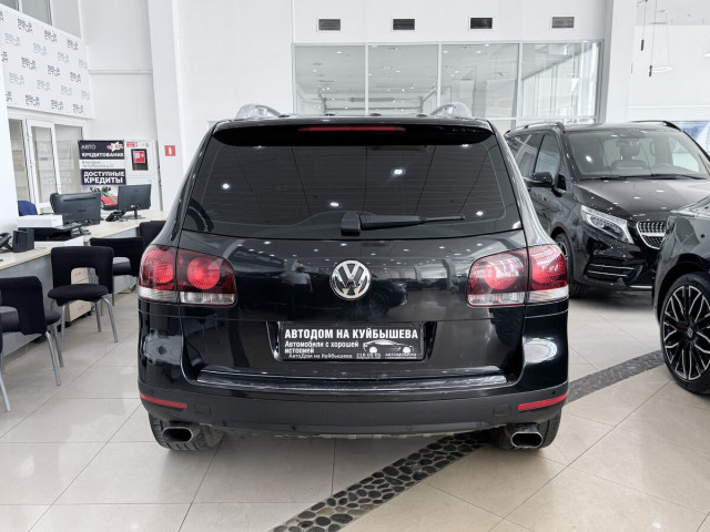 Фотография 5: Volkswagen Touareg, I Рестайлинг 