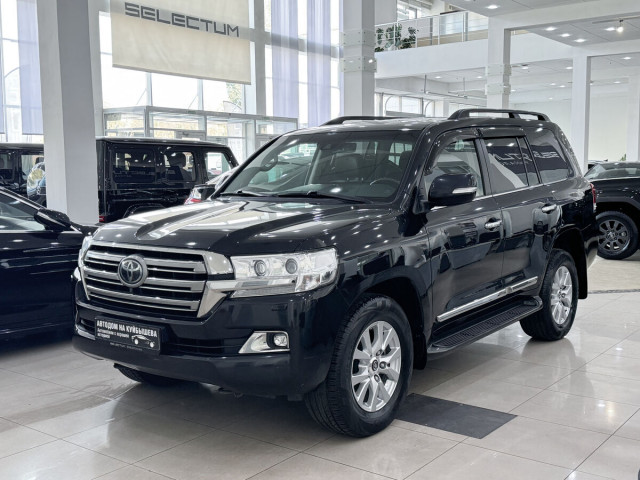 Toyota Land Cruiser, 200 Series Рестайлинг 2 2018 г. 4.5d AT (249 л.с.) 4WD